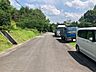 外観：前面道路含む現地写真