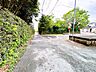 外観：前面道路含む現地写真