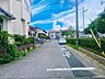 外観：前面道路含む現地写真