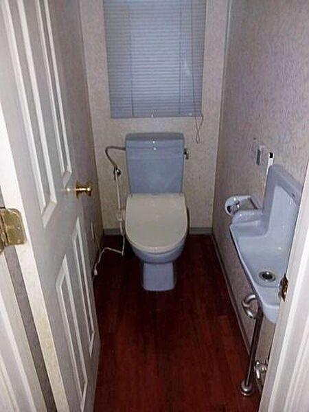 トイレを拡大表示