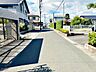 外観：前面道路含む現地写真