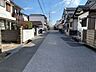 外観：前面道路含む現地写真