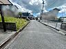 外観：前面道路含む現地写真