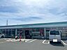 周辺：ファミリーマート南国岡豊店 800m