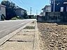 外観：前面道路含む現地写真