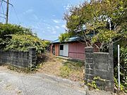 周りに高い建物がないので空の広い土地です。