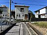 外観：前面道路含む現地写真