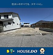 ★三里小学校校区★●主要県道から東に少し入った立地●コンビニ・スーパーまで徒歩5分圏内♪