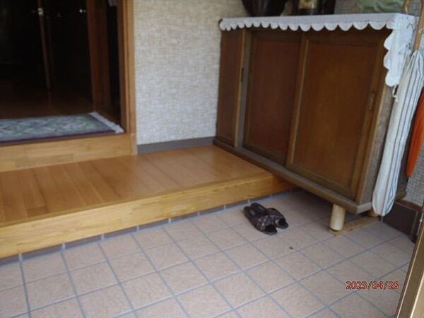 玄関を拡大表示