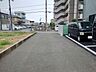 外観：前面道路含む現地写真