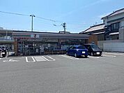 セブン-イレブン 高知菜園場町店 170m