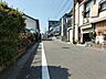 外観：南側道路 東から西方向