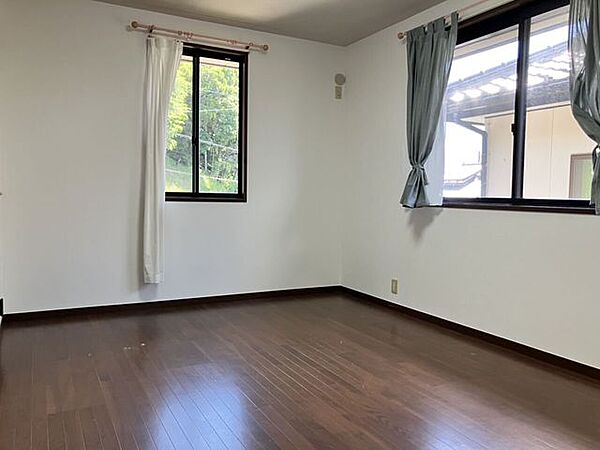 洋室を拡大表示