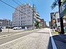外観：前面道路含む現地写真