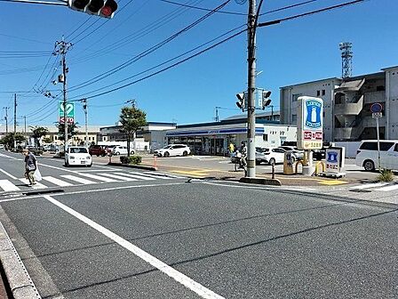 ローソン 高知比島町一丁目店 36m