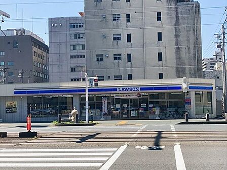 ローソン高知駅前店 230m