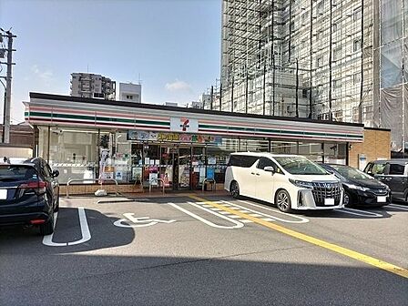 セブン-イレブン 高知升形店 180m