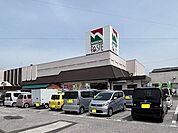 ナンコクスーパー　パステ店 820m