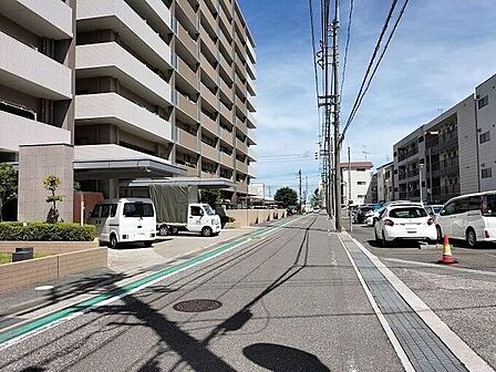 前面道路含む現地写真