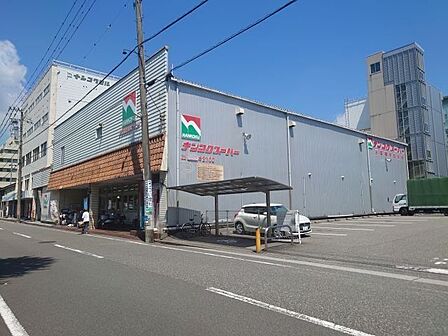 ナンコクスーパー 下知店 650m