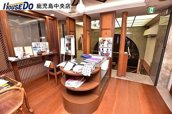 2階　店舗スペ...
