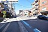 外観：【前面道路】北東向き前面道路幅は約15ｍです！