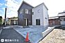 外観：西向き道路【敷地面積179.10m2(54.17坪)】駐車2台分！室内のご見学が可能です♪