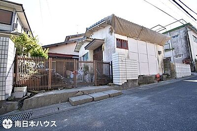 外観：北西向き道路【敷地面積176.07m2(53.26坪)】建築条件なし！建物解体渡しです♪