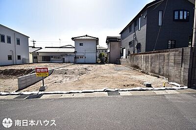 外観：北向き道路【敷地面積132.29m2(40.01坪)】建築条件なし！建物解体渡し！