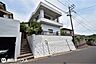 外観：【外観】RC造2階建て、他木造平屋あり南隣地が低いので日当り良好なお家です！