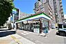 周辺：【ファミリーマート二中通電停前店】鹿児島市下荒田1丁目にあるコンビニです駐車場あり 90m