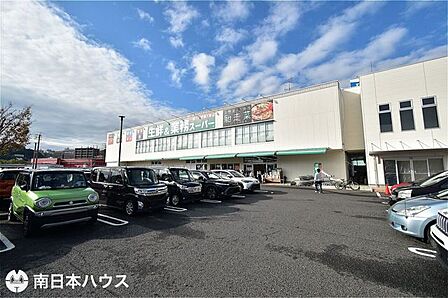 【業務スーパー真砂店】鹿児島市真砂本町にあるスーパーです営業時間 9:00~21:00駐車場あり 640m