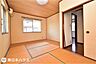 和室：【和室】9帖の和室です！ウォークインクローゼット付きのお部屋で寝室に最適です♪