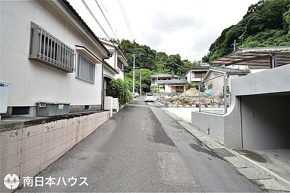 【前面道路】西...