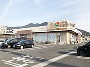 【マルショク重住店】国道10号線沿いにあり、ＪＲ城野駅から徒歩数分なので便利です。北九州総合病院の東側になります♪ 791m