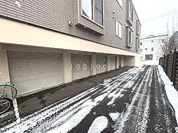 18 / 24