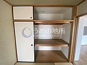 押し入れ
