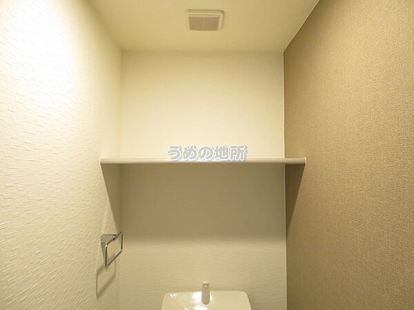 画像17:トイレ棚