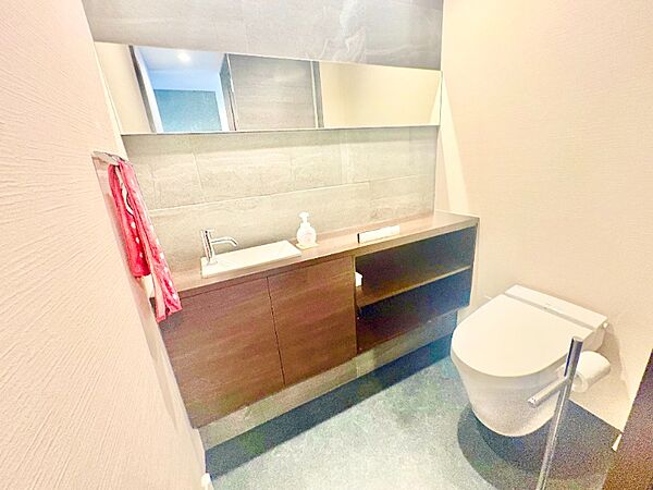 トイレを拡大表示