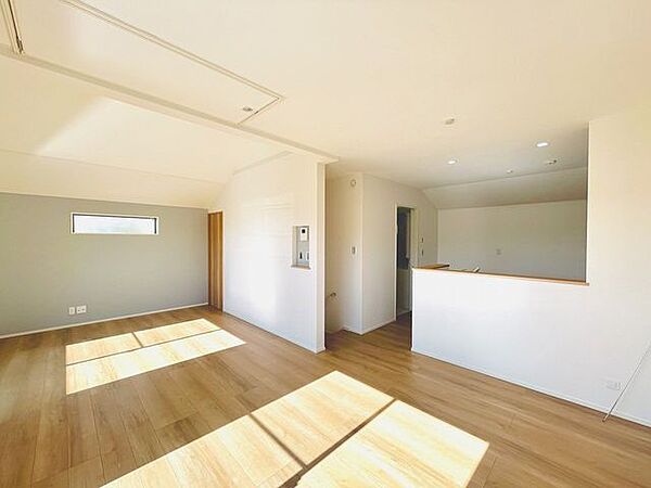 リビング/ダイニングを拡大表示