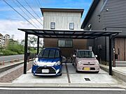 カーポート付き！並列駐車2台可能◎