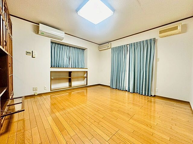 室内 瀬戸市水南町