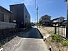 外観：南側にも道路があるので日当たり良好です♪