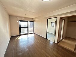 ラビデンス高浜ステーション 4LDKのリビング/ダイニング