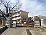周辺：片葩小学校まで　548m　徒歩約7分　●行事の多い学校で、保護者も積極的に参加しています。支援級にも力を入れており、野菜や料理を作ったりと活気のある学校です。