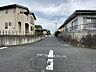 外観：北東側公道幅員約5.9ｍ、間口約13.85ｍ（2号棟側）
