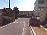 周辺：尾張森岡駅まで　1130m　徒歩約15分 ●単式ホーム1面1線の地上駅。駅への出入りはホーム端（踏切横）から行う無人駅で交通系ICカードのスキャン端末を使用して乗降車します。