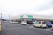 ゲンキー広見伊川店車で4分 1700m