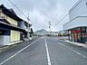 外観：前面道路含む現地写真