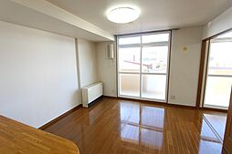 フェイマスKITAMI　2番館 301 3階3LDKのリビング/ダイニング